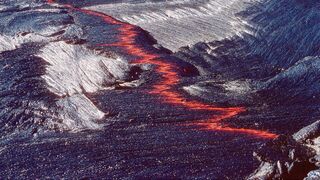 Au coeur des volcans : requiem pour Katia et Maurice Krafft