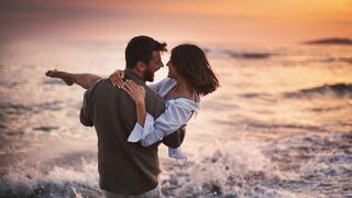 Help! I'm in a Secret Relationship!