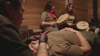 Skindigenous : tatouages et traditions