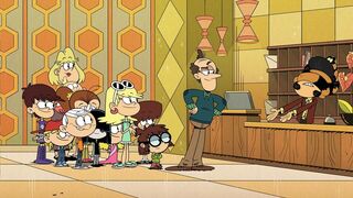 Une stagiaire à la mode / Arnaque cinq étoiles